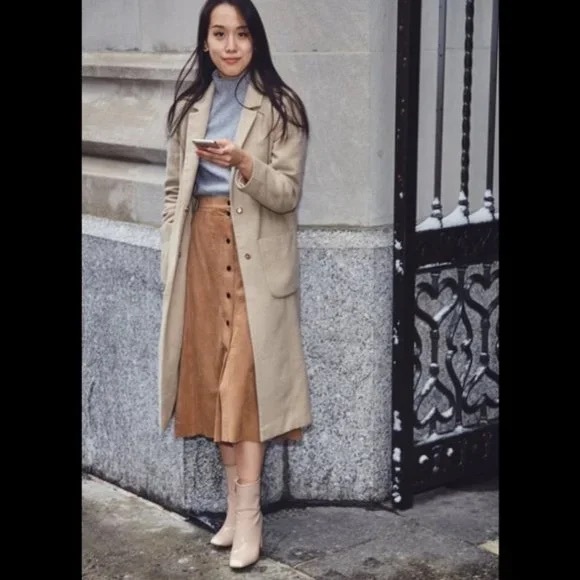 Aritzia Dresses & Skirts - Aritzia Wilfred Faux Suede Gaudin Midi Skirt